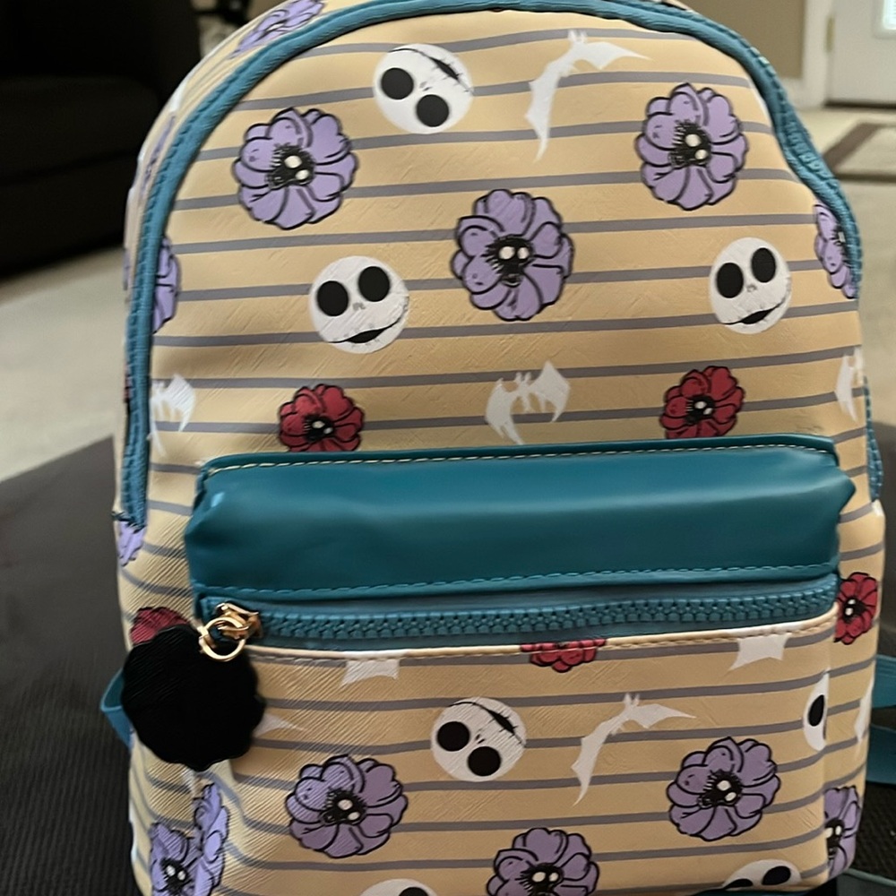 Disney Tim Burton’s THE NIGHTMARE BEFORE CHRISTMAS little back packnew with tags